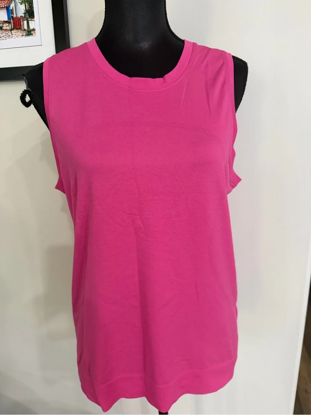lululemon athletica women’s Sleeveless Crewneck Tank - Hot Pink size8